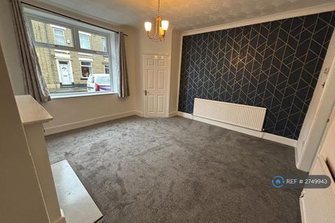 3 bedroom terraced house to rent, Woodstock Street, Rochdale, OL12
