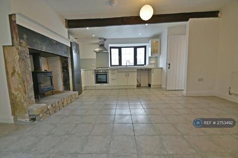 2 bedroom terraced house to rent, Egypt Road, Bradford, BD13
