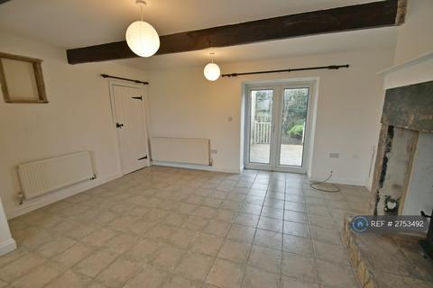 2 bedroom terraced house to rent, Egypt Road, Bradford, BD13