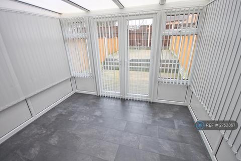 2 bedroom terraced house to rent, Huckerbys Field, Carlton, Nottingham, NG4