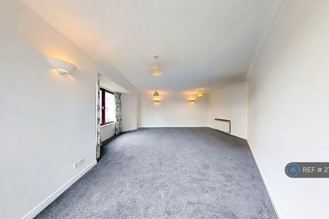 2 bedroom flat to rent, Abercorn Street, Dundee, DD4