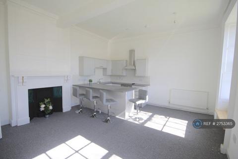 2 bedroom flat to rent, The Whitehouse, Cannock, WS11