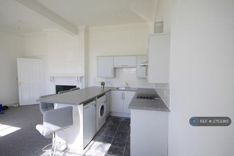 2 bedroom flat to rent, The Whitehouse, Cannock, WS11