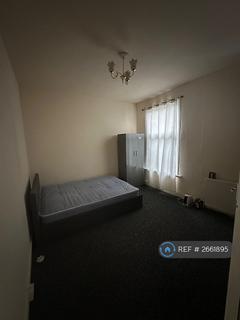 1 bedroom in a house share to rent, Barking Road, London, E6