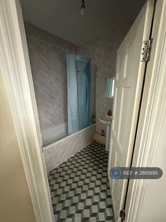 1 bedroom in a house share to rent, Barking Road, London, E6