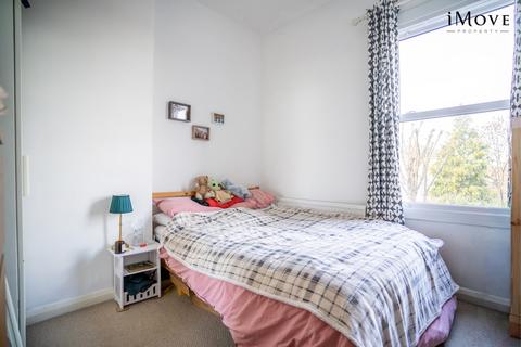 1 bedroom flat to rent, 75 Gipsy Hill, London SE19