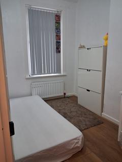 1 bedroom in a house share to rent, Tenby Road, Birmingham B13