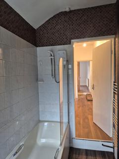 1 bedroom in a house share to rent, Tenby Road, Birmingham B13