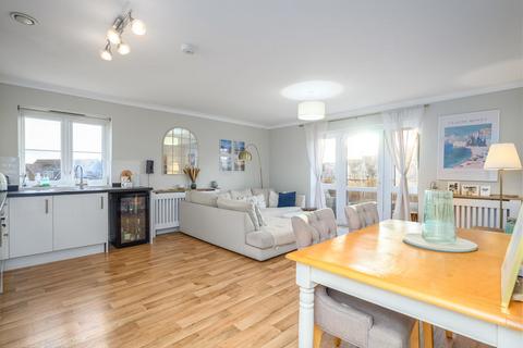 2 bedroom apartment for sale, Alderson Grove, Hersham, Walton-On-Thames
