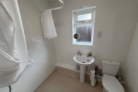 2 bedroom bungalow for sale, Captains Lane, Bootle