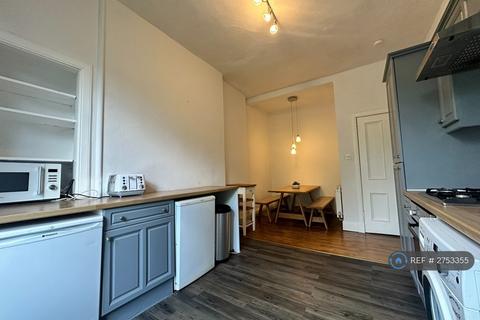 2 bedroom flat to rent, Roseburn Place, Edinburgh, EH12