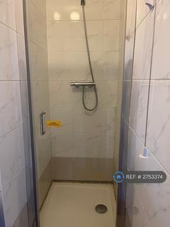 Studio to rent, Denmark Hill, London, SE5