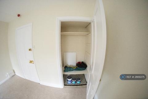 undefined, York Road, Guildford, GU1