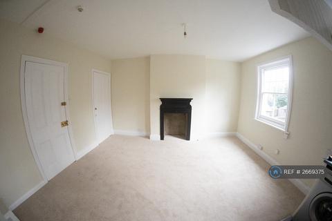 Studio to rent, York Road, Guildford, GU1