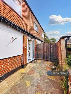 2 bedroom flat to rent, Kinross Avenue, Worcester Park, KT4