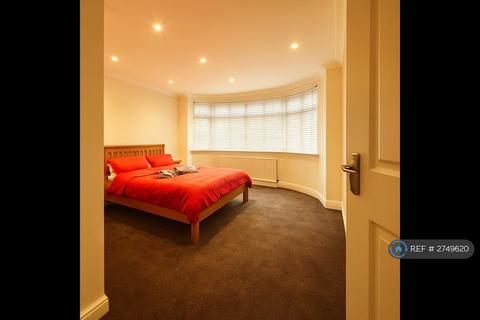 undefined, Kinross Avenue, Worcester Park, KT4