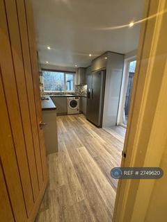 undefined, Kinross Avenue, Worcester Park, KT4
