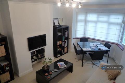 2 bedroom flat to rent, Rutland Court, London, SE5