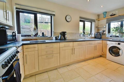 3 bedroom terraced house for sale, Fosse Close, Cirencester, Gloucestershire