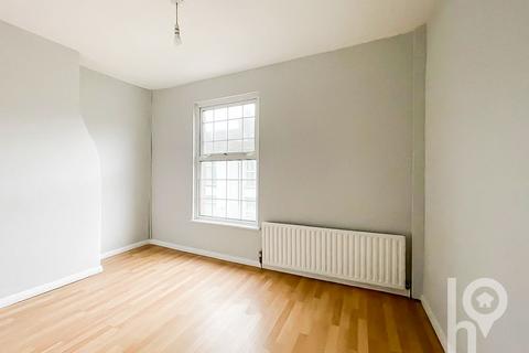 2 bedroom terraced house to rent, James Street, Sheerness ME12