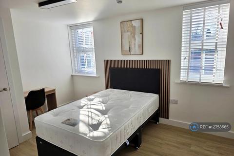 1 bedroom in a flat share to rent - Pelham Avenue, Nottingham, NG3