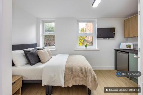 1 bedroom in a flat share to rent, Pelham Avenue, Nottingham, NG3