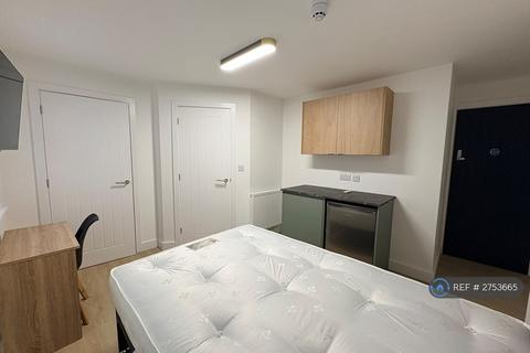 1 bedroom in a flat share to rent, Pelham Avenue, Nottingham, NG3