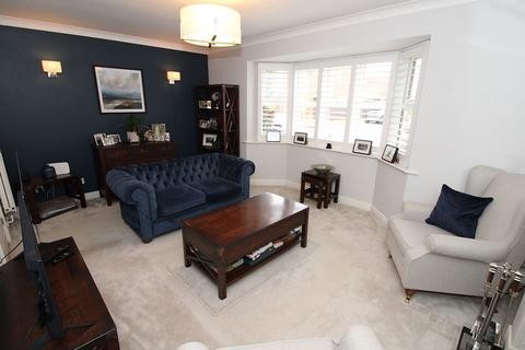 3 bedroom detached house for sale, Quebec Close, Smallfield
