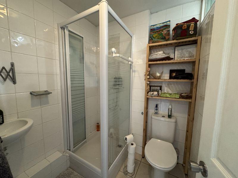 GF Shower Room