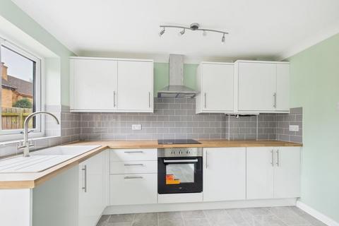 2 bedroom end of terrace house to rent, Annesley Close, Sawtry