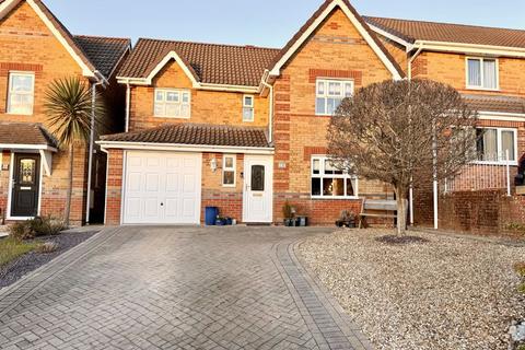 undefined, Highglen Drive, Plympton. A stunning 4 bedroom detached family home, drive, garage store & gardens.