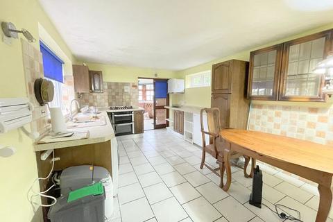 2 bedroom detached house for sale, Lower End, Layer-De-La-Haye, Colchester, CO2
