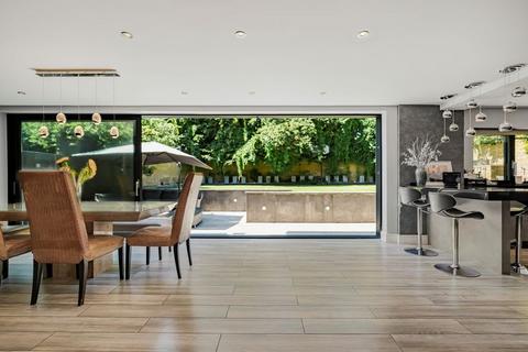 4 bedroom detached house for sale, Homewood Avenue, Cuffley EN6