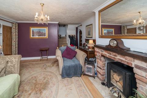 3 bedroom semi-detached house for sale, Bromsgrove Road, Belbroughton DY9
