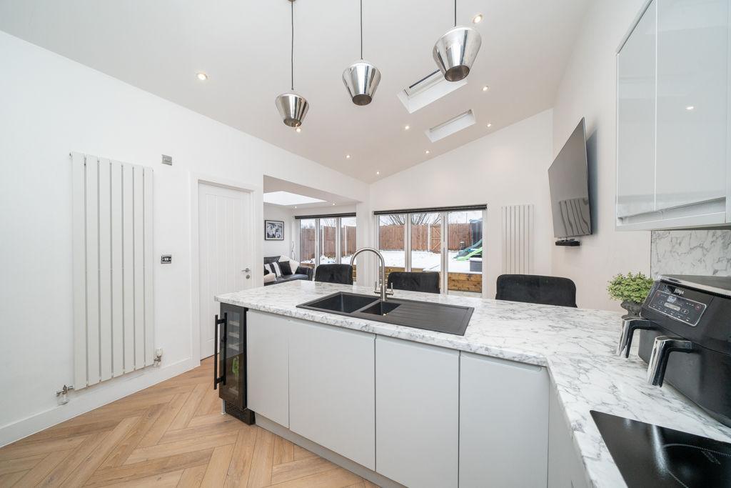 Dining/kitchen/sitting room