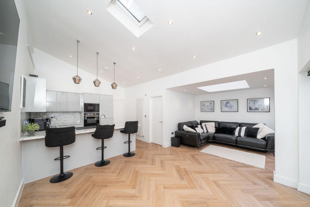 Dining/kitchen/sitting room