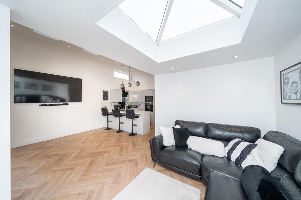 Dining/kitchen/sitting room