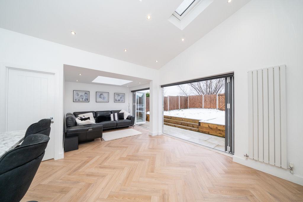 Dining/kitchen/sitting room