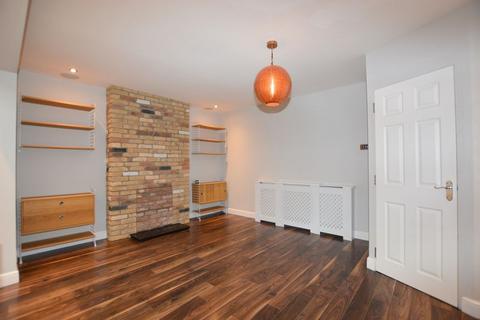 4 bedroom semi-detached house to rent, Tintern Way, West Harrow