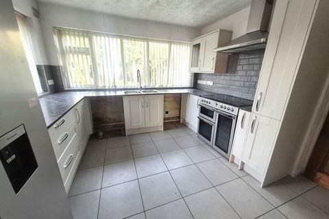 4 bedroom semi-detached house to rent, George Frederick Road, Sutton Coldfield B73