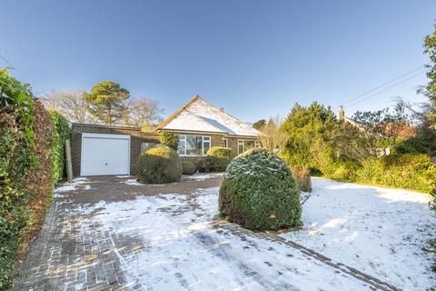 2 bedroom detached bungalow for sale - Beacon Close, Crowborough