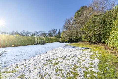 2 bedroom detached bungalow for sale, Beacon Close, Crowborough