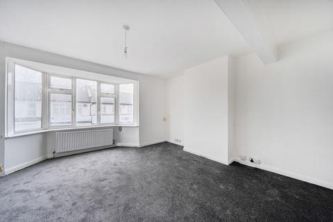 2 bedroom apartment to rent, Chipstead Valley Road, Coulsdon CR5