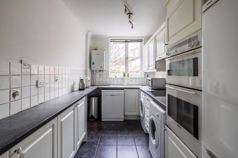 3 bedroom semi-detached house to rent, Fieldsend Road, Cheam SM3