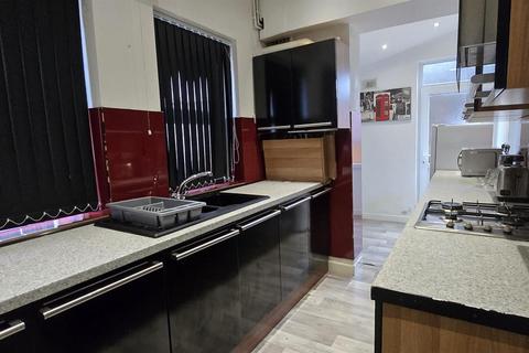 2 bedroom terraced house to rent, Swindon Road, Birmingham