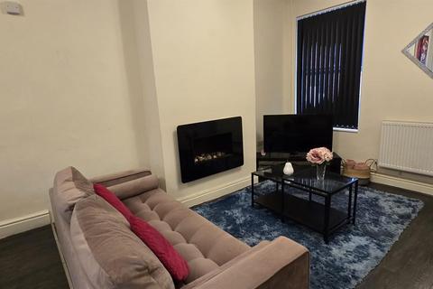 2 bedroom terraced house to rent, Swindon Road, Birmingham