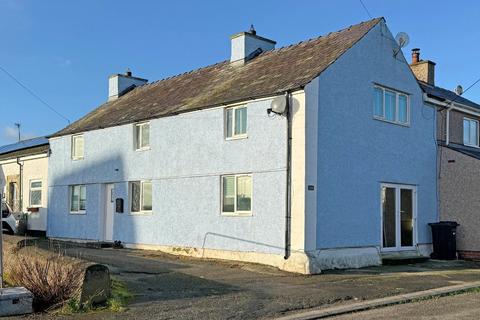 undefined, Ty Croes, Isle of Anglesey, LL63