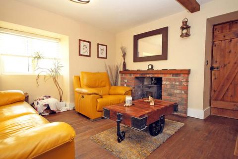 undefined, Ty Croes, Isle of Anglesey, LL63