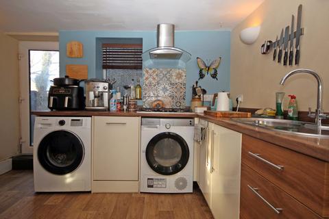 undefined, Ty Croes, Isle of Anglesey, LL63