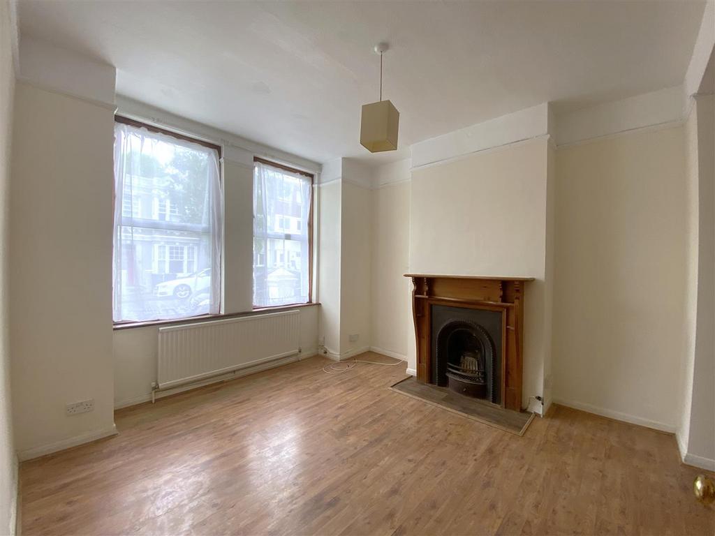 Living Room.jpg
